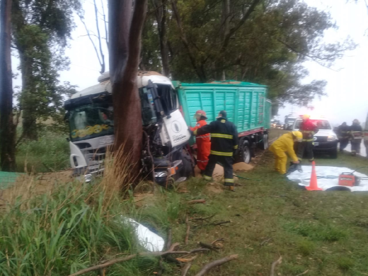 Camión protagoniza accidente en la ruta 1 La Voz de San Justo