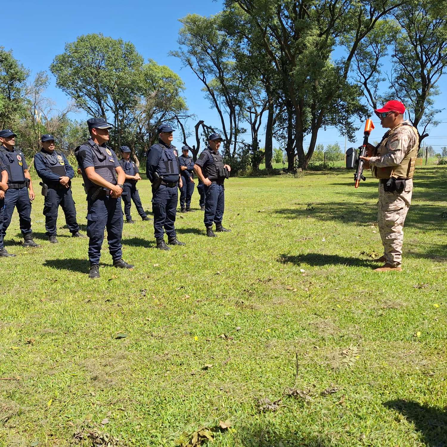 Capacitaron a policías en el uso de armas no letales La Voz de San Justo