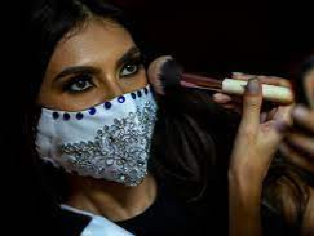 Nuevas tendencias de maquillaje para  hacerle frente a la pospandemia