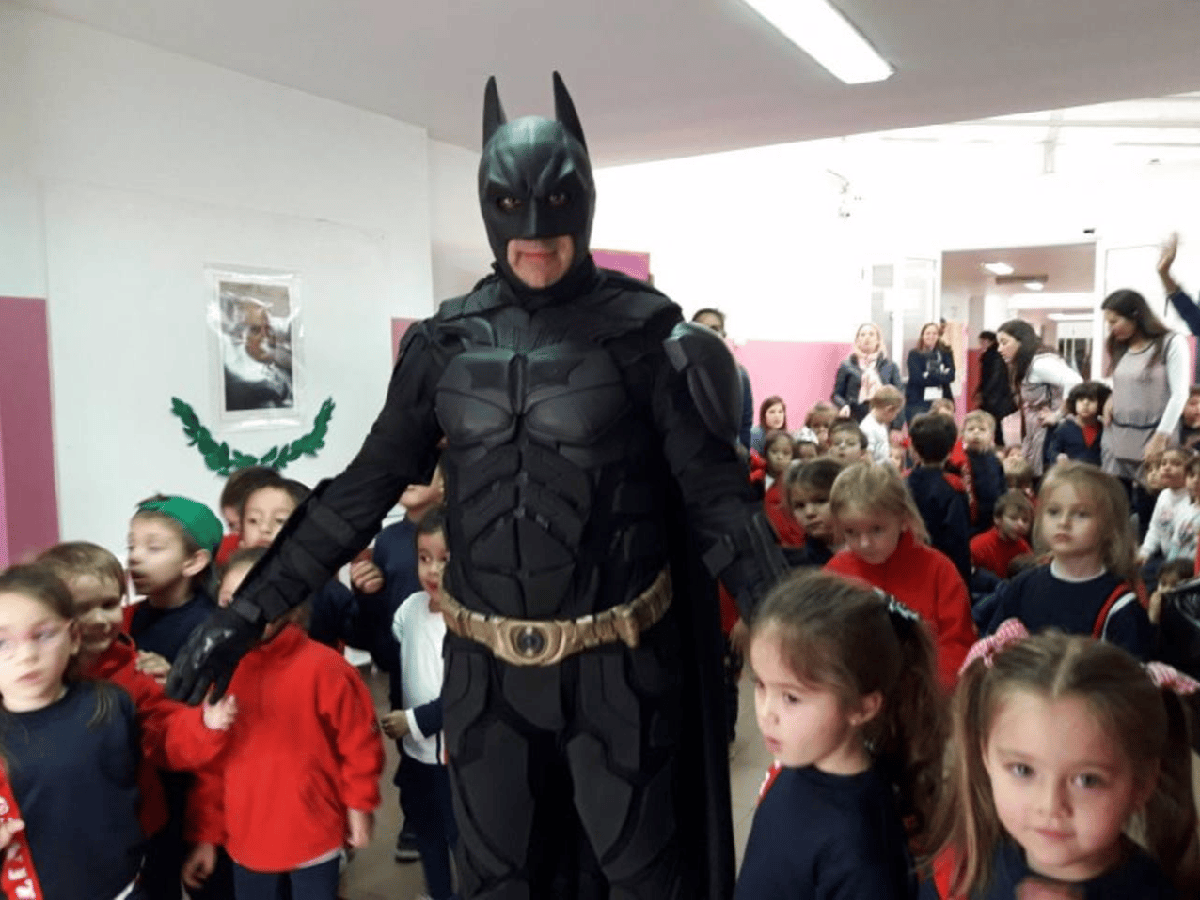 La Plata distinguirá a "Batman solidario", su héroe anónimo 
