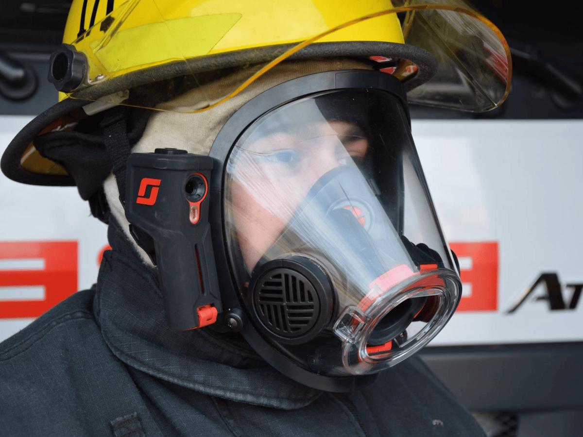 Los bomberos ya cuentan con máscaras con cámaras térmicas 