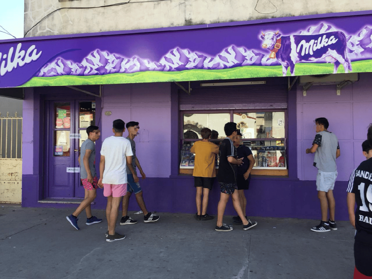 Por vender alcohol a menores, clausuran kiosco a metros de la Plaza Vélez Sarsfield 