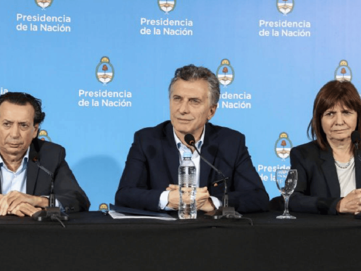 Macri quiere hinchas visitantes en las finales Boca-River
