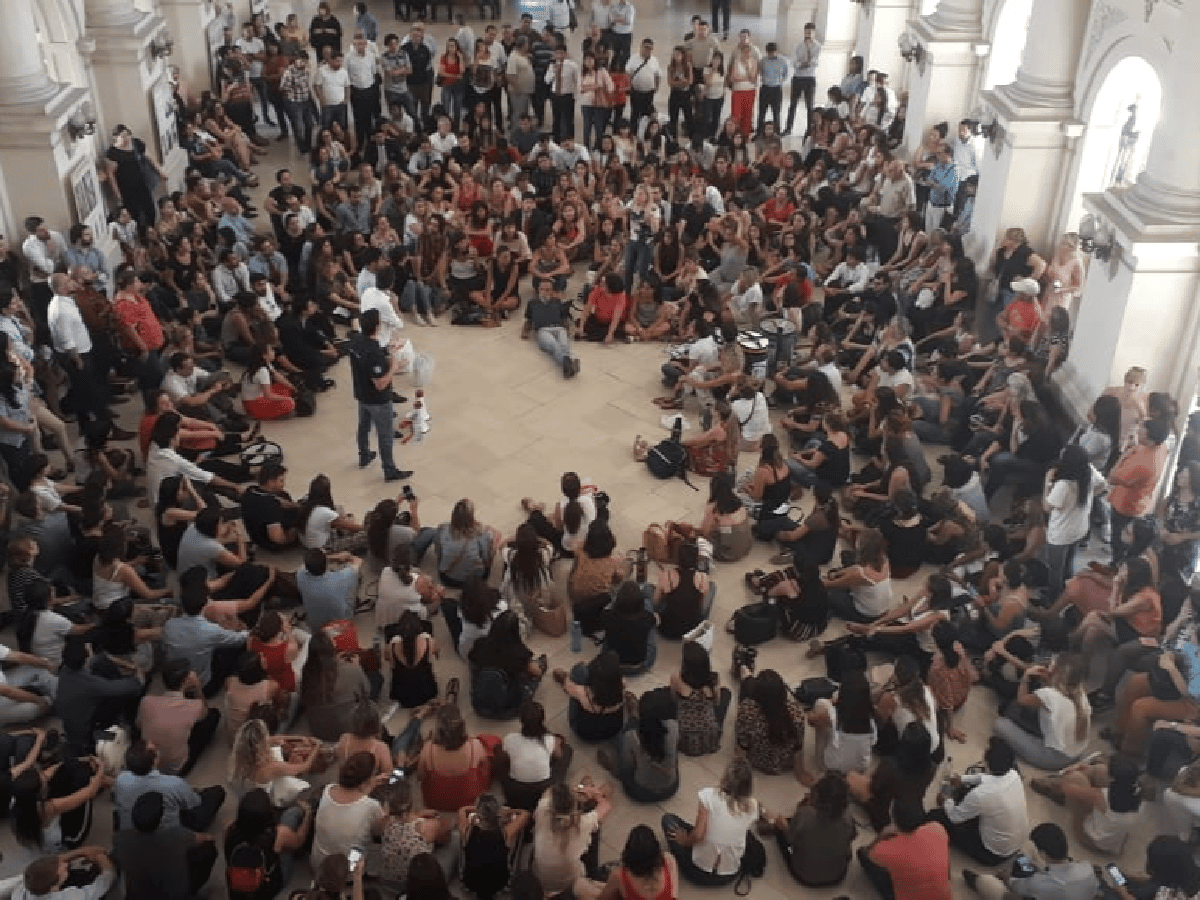 Judiciales continúan con el paro en Córdoba este martes