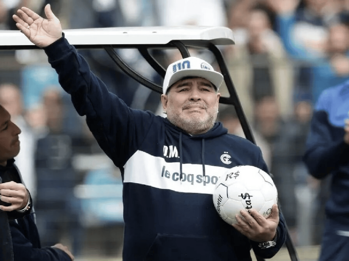 Maradona dejó de ser el entrenador de Gimnasia y Esgrima de La Plata 