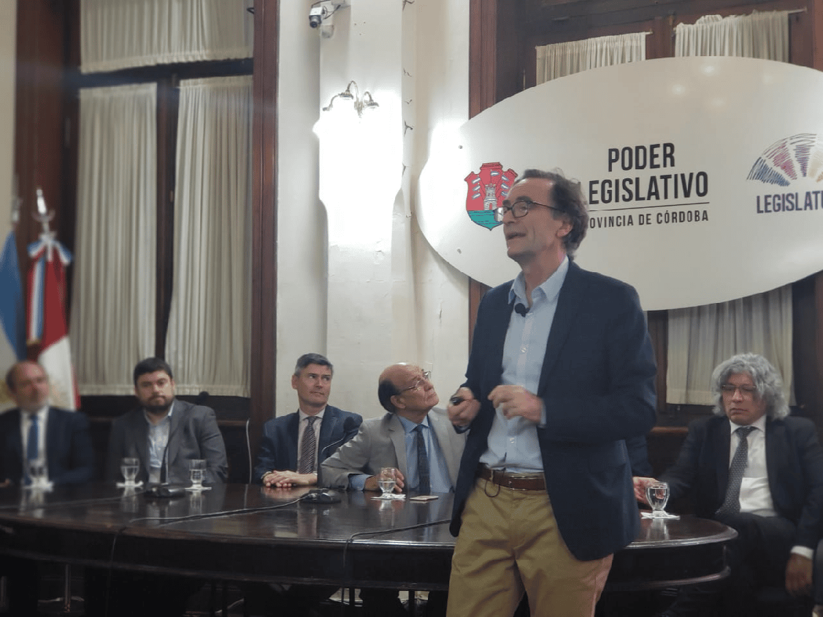 El proyecto de presupuesto de Córdoba para el 2020 propone un "cuidado de los gastos"