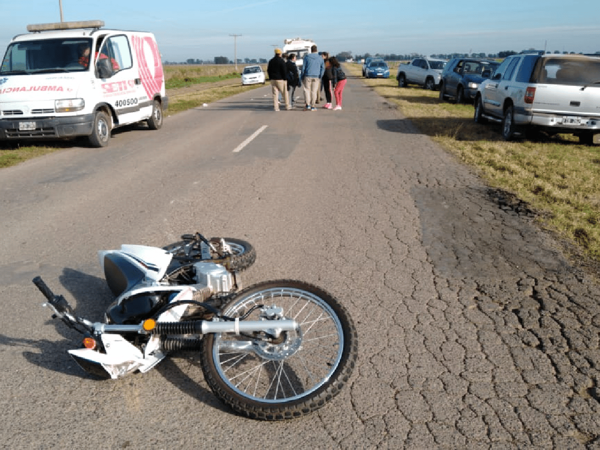 Una motociclista brinkmanense se accidentó en la ruta 1 