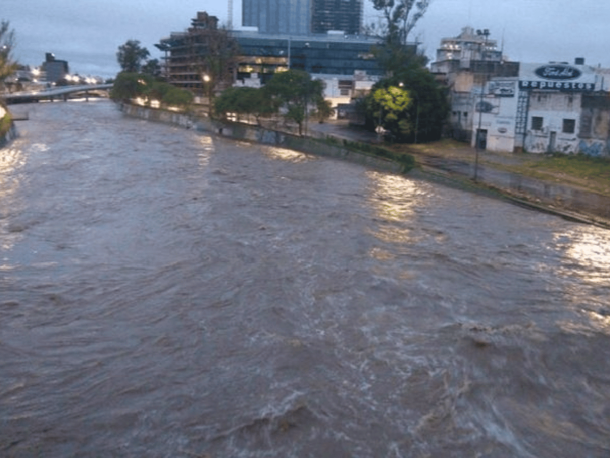 Córdoba: al menos 12 familias evacuadas por las intensas lluvias