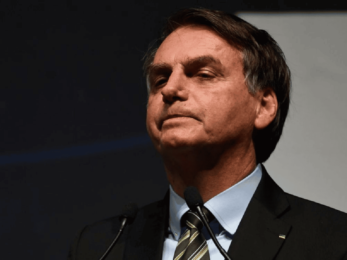 Más tensión: Bolsonaro bajó a su vice del acto de asunción de Alberto y enviará a un ministro