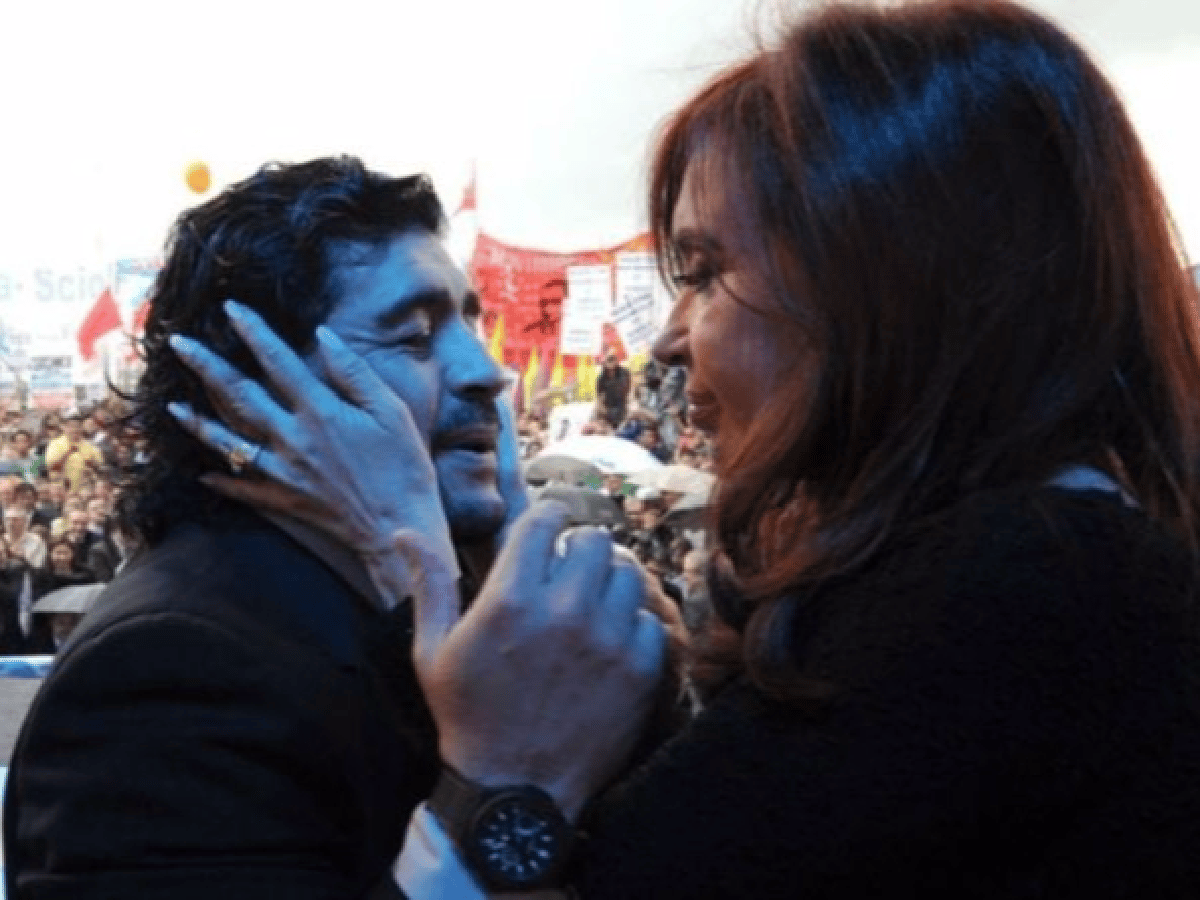 ¿Cristina Kirchner y Maradona juntos? el debut con el que sueña el presidente de Gimnasia