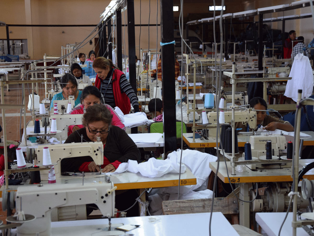 Cooperativa de Devoto reactivó la textil Túpac después de Milagro Sala     