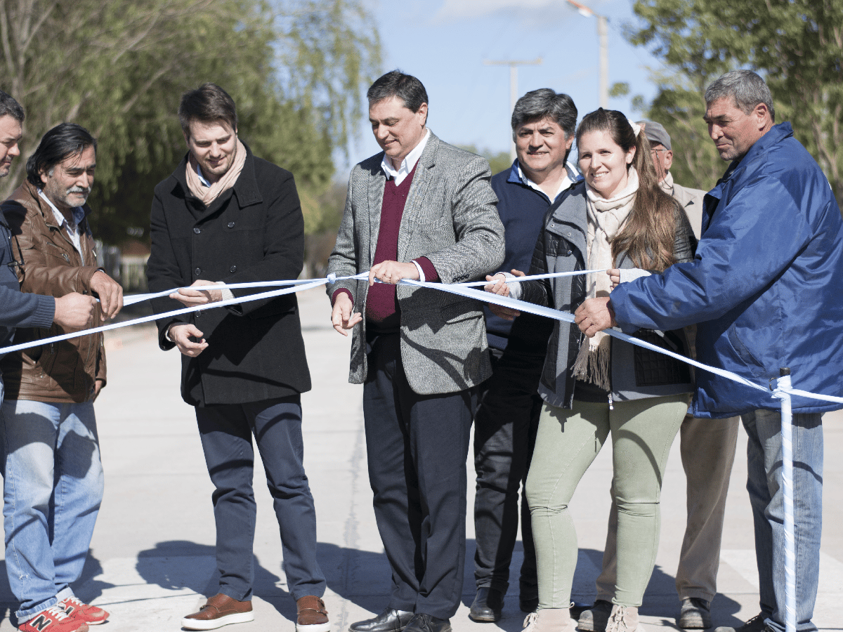 Brinkmann inauguró obras de pavimento en barrio San Jorge    