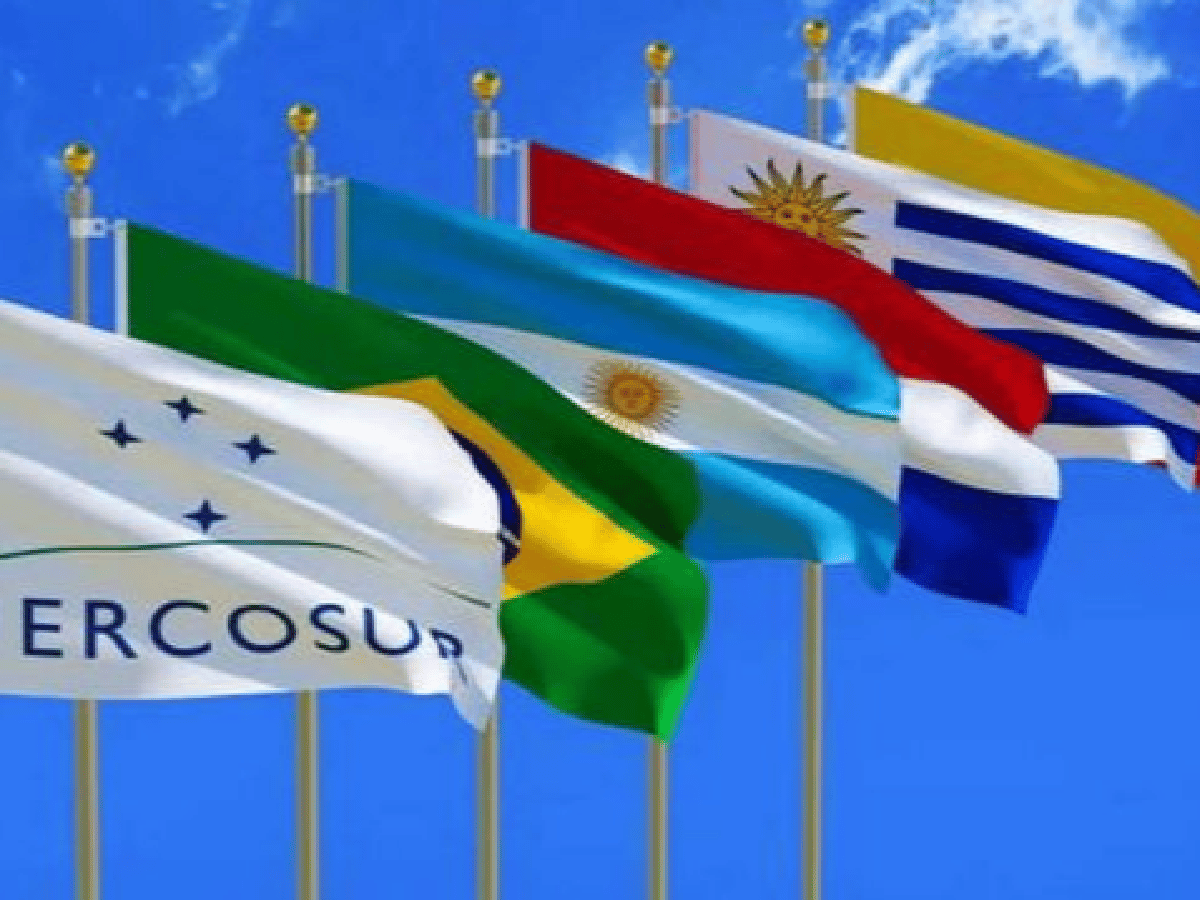 Cumbre del Mercosur: anunciarán la eliminación del roaming entre los países de la región