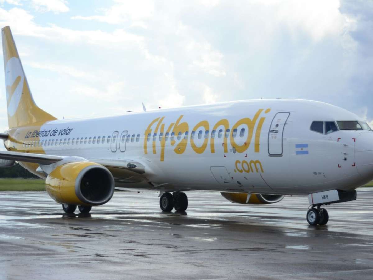 Un fiscal sugirió que se evalúe suspender vuelos de FlyBondi 