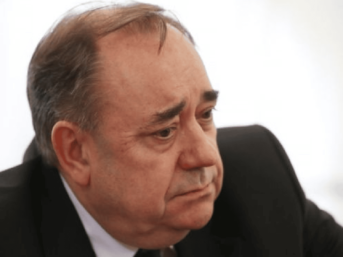 Ex primer ministro escocés renuncia a su partido tras acusaciones de acoso sexual