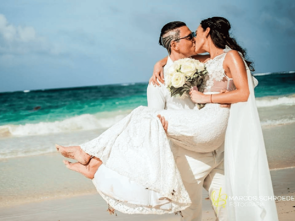 El casamiento sorpresa del hijo de “La Mona” en Punta Cana