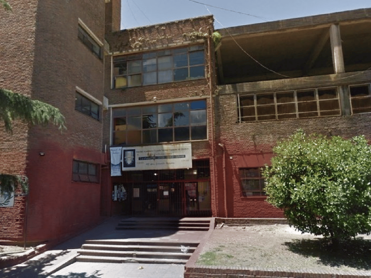 Detienen a un docente por amenaza de bomba a una escuela de Buenos Aires