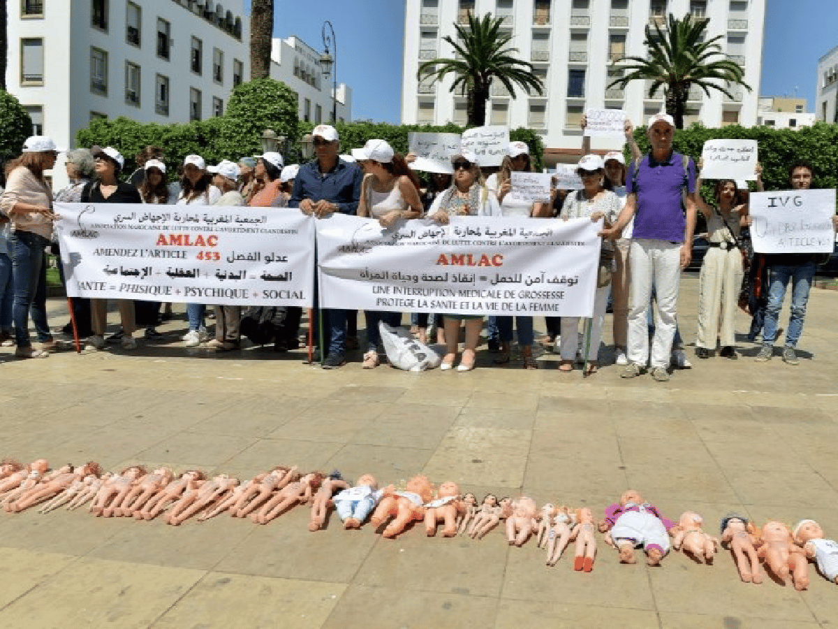 En Marruecos piden flexibilizar ley que prohíbe el aborto