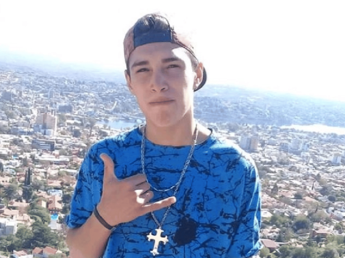 Buscan a un adolescente de 17 años que desapareció en Carlos Paz