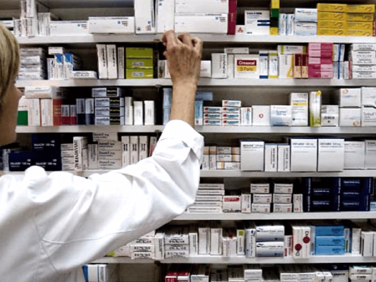 El Gobierno negocia congelar el precio de los medicamentos