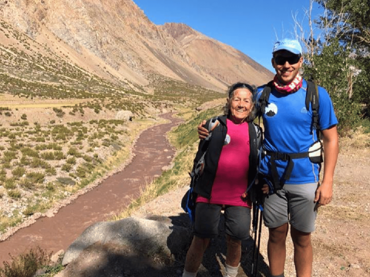 La runner de 82 años no podrá seguir escalando el Aconcagua