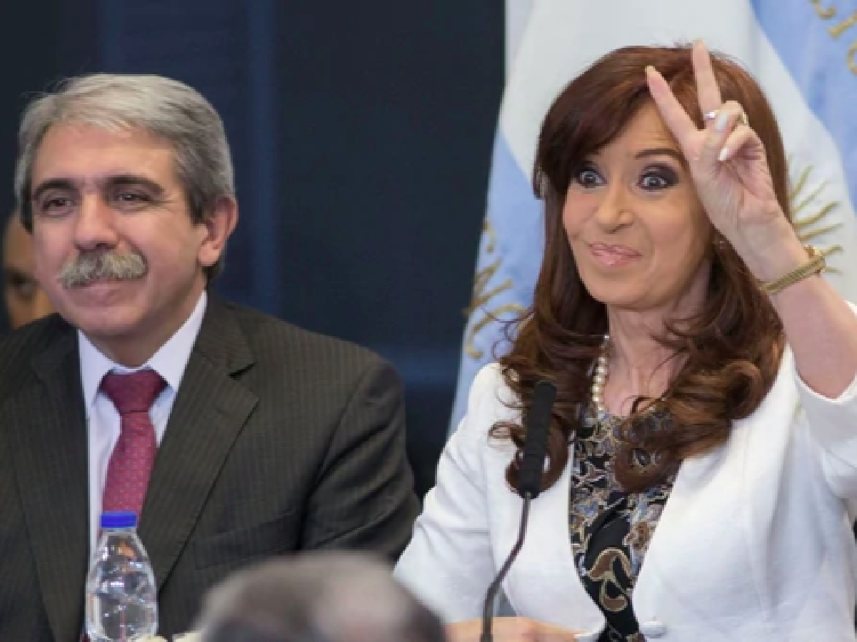 Aníbal Fernández confió en que Cristina Kirchner "no va a caer presa" y calificó a Solá como "un buen candidato" presidencial