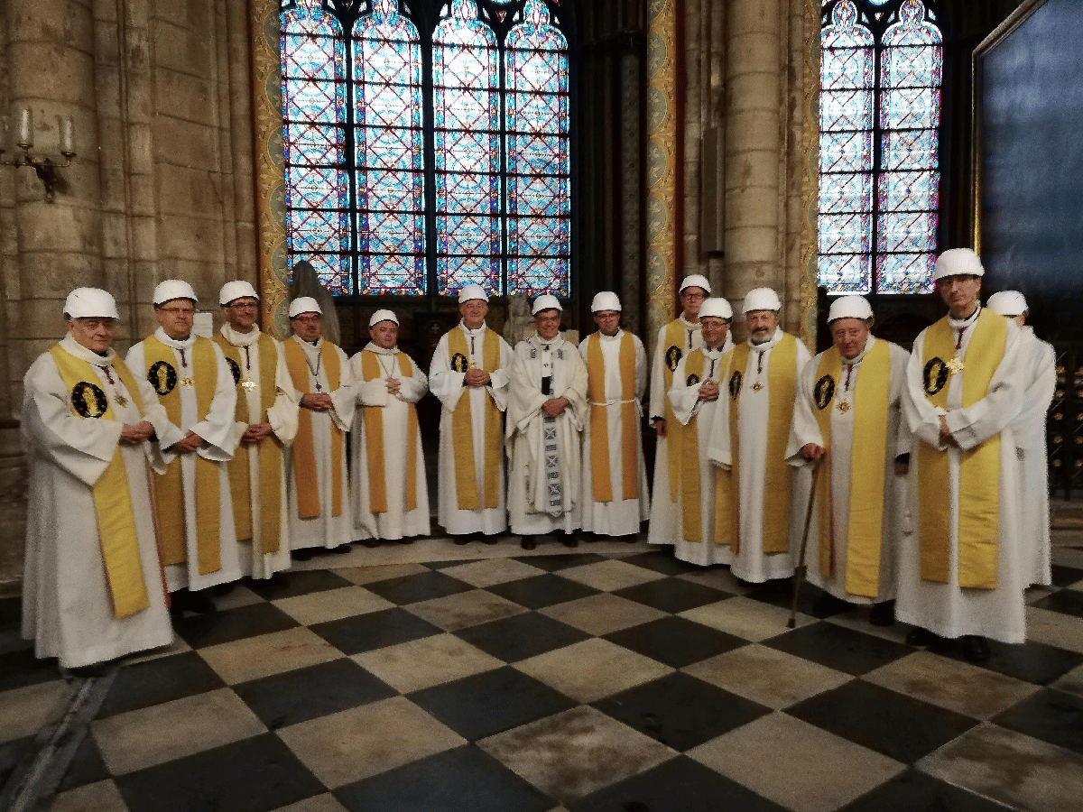 Notre Dame celebró su primera misa tras el incendio