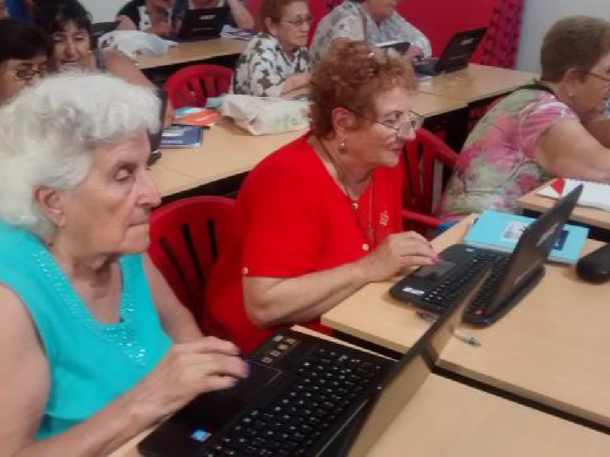 Cinco centros dictarán cursos de  computación gratuitos para jubilados 