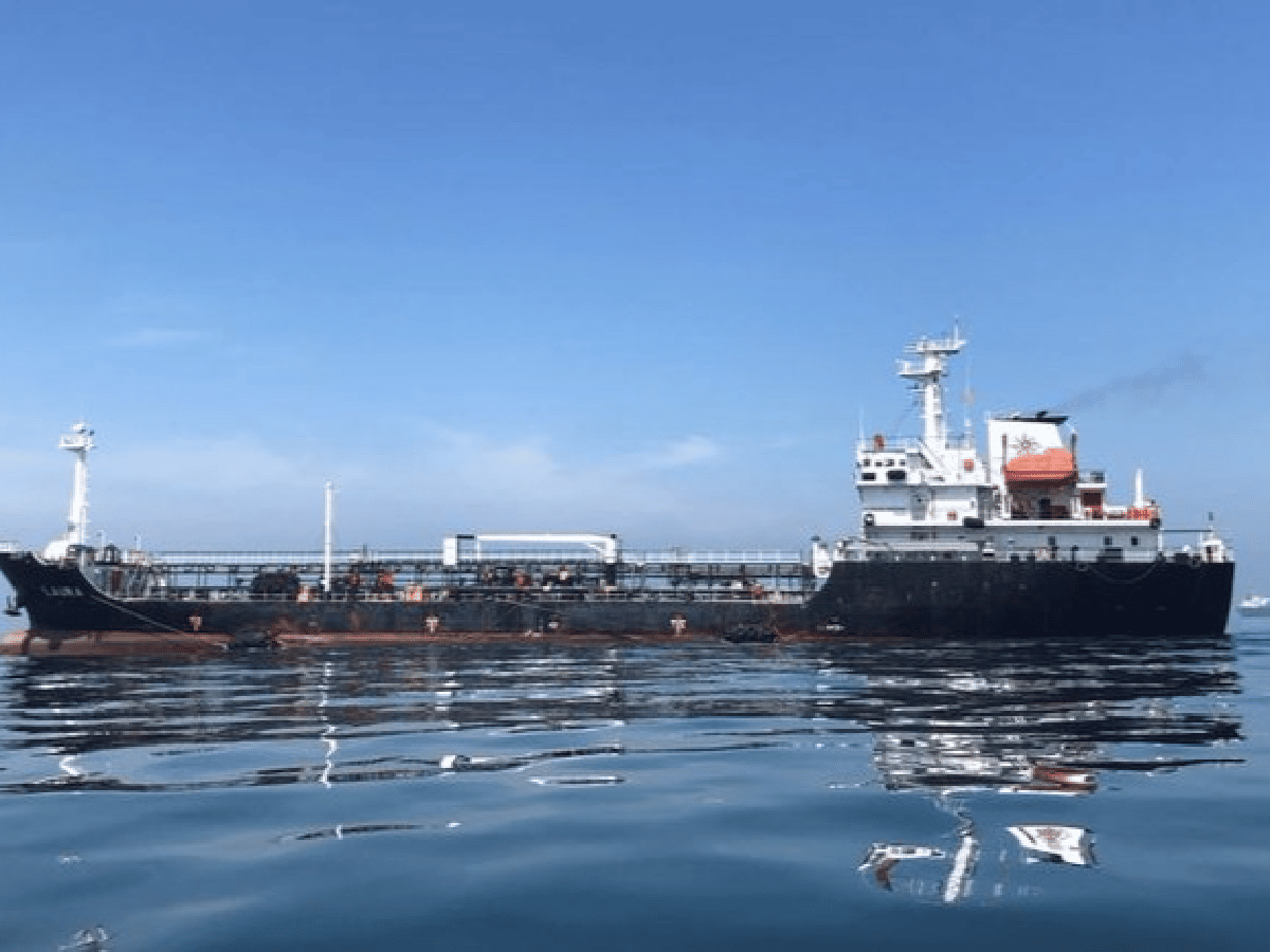 Nuevas sanciones de EE.UU. para empresas y buques que llevan petróleo venezolano a Cuba