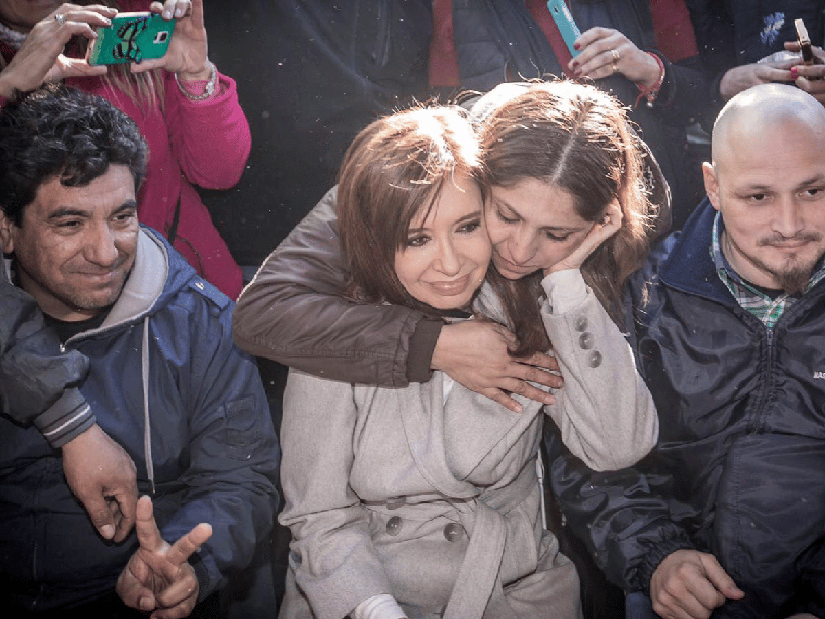 Cristina Kirchner visitó a los trabajadores despedidos de Atucha 