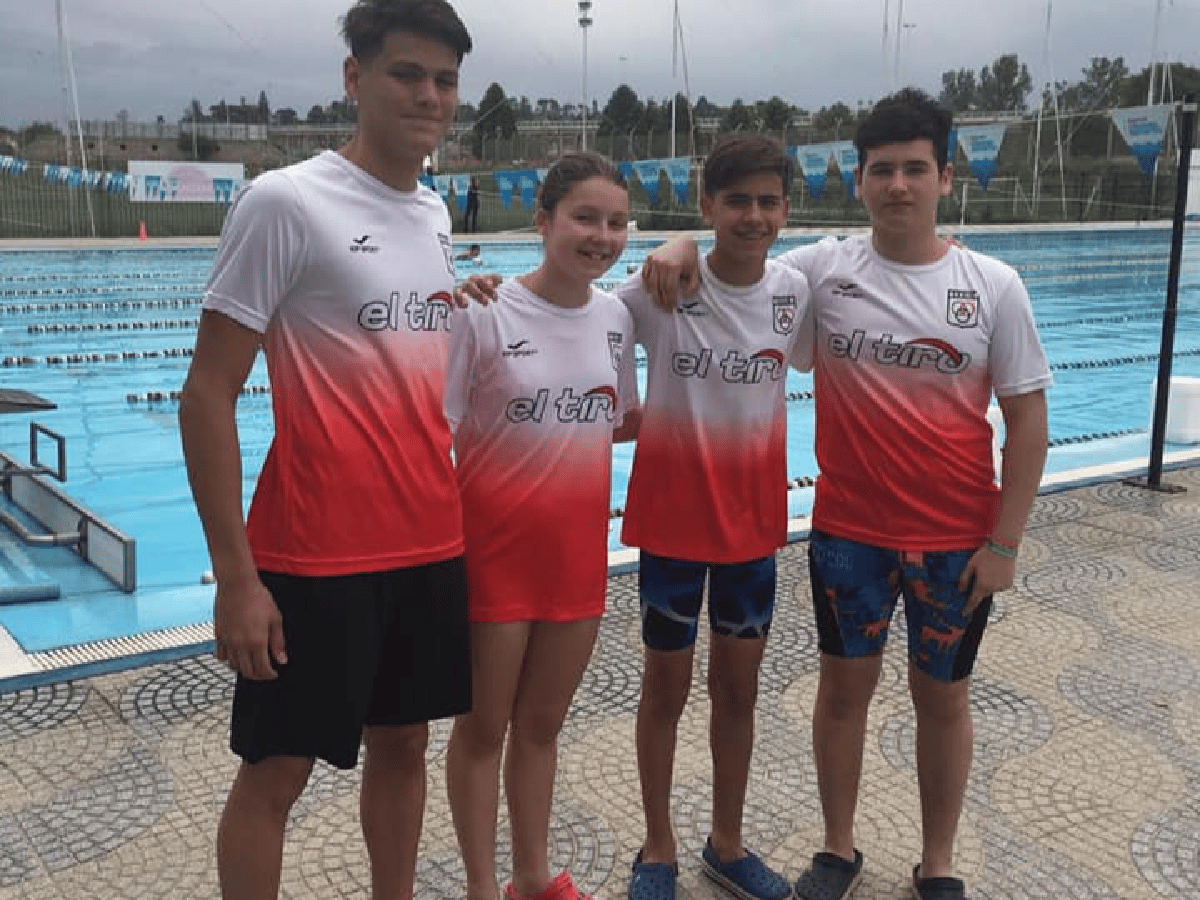 Nadadores de Morteros sobresalieron en torneo de Córdoba
