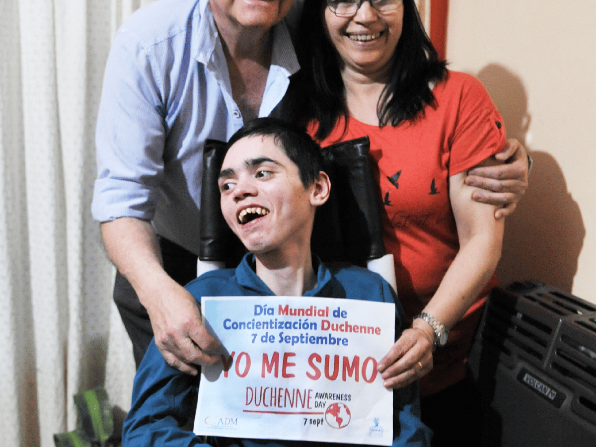 Una deuda con Santiago: aprender  sobre una enfermedad rara y sin cura   