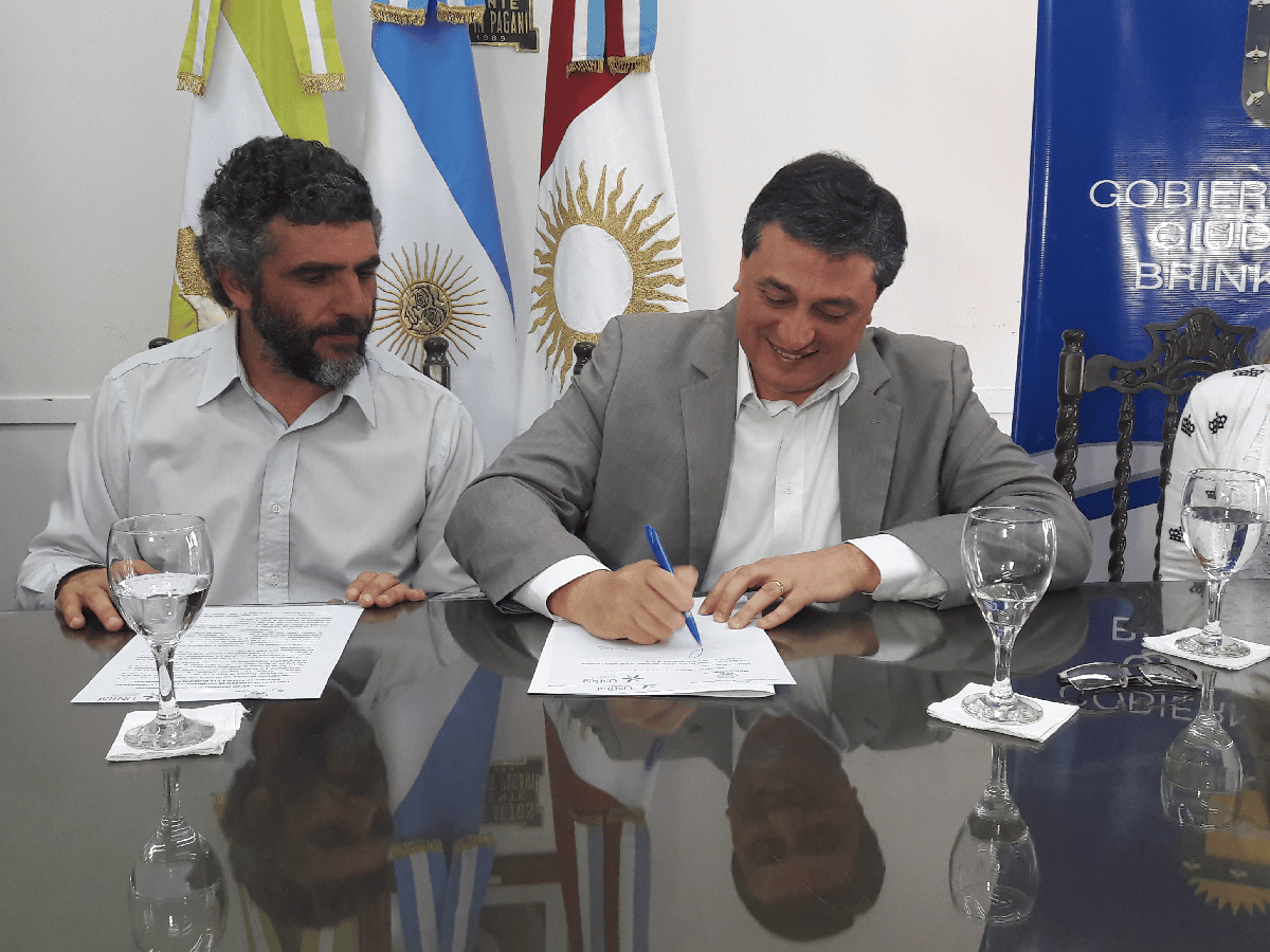 Brinkmann: convenio de colaboración entre municipio y Universidad de Rafaela         