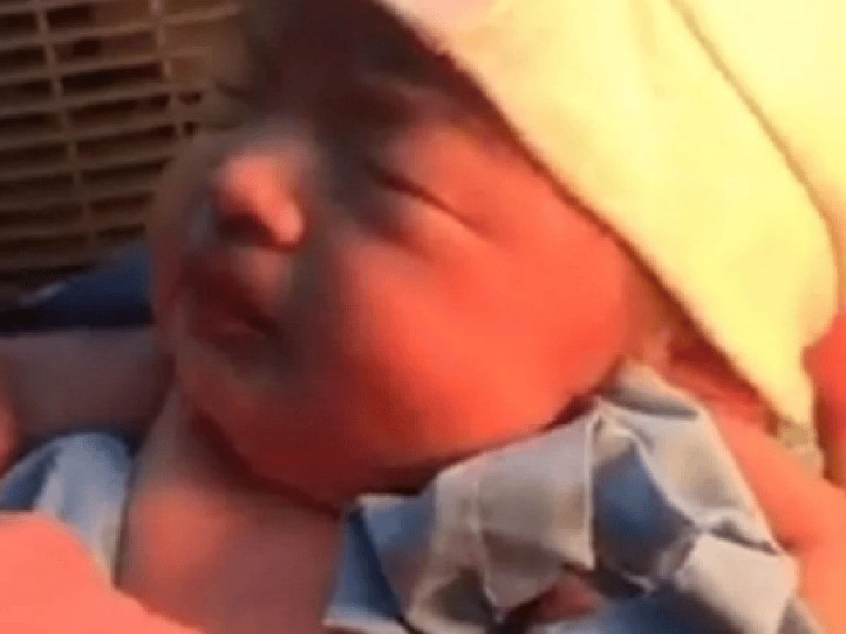  [Video] Encontraron a una beba recién nacida dentro de una bolsa de residuos