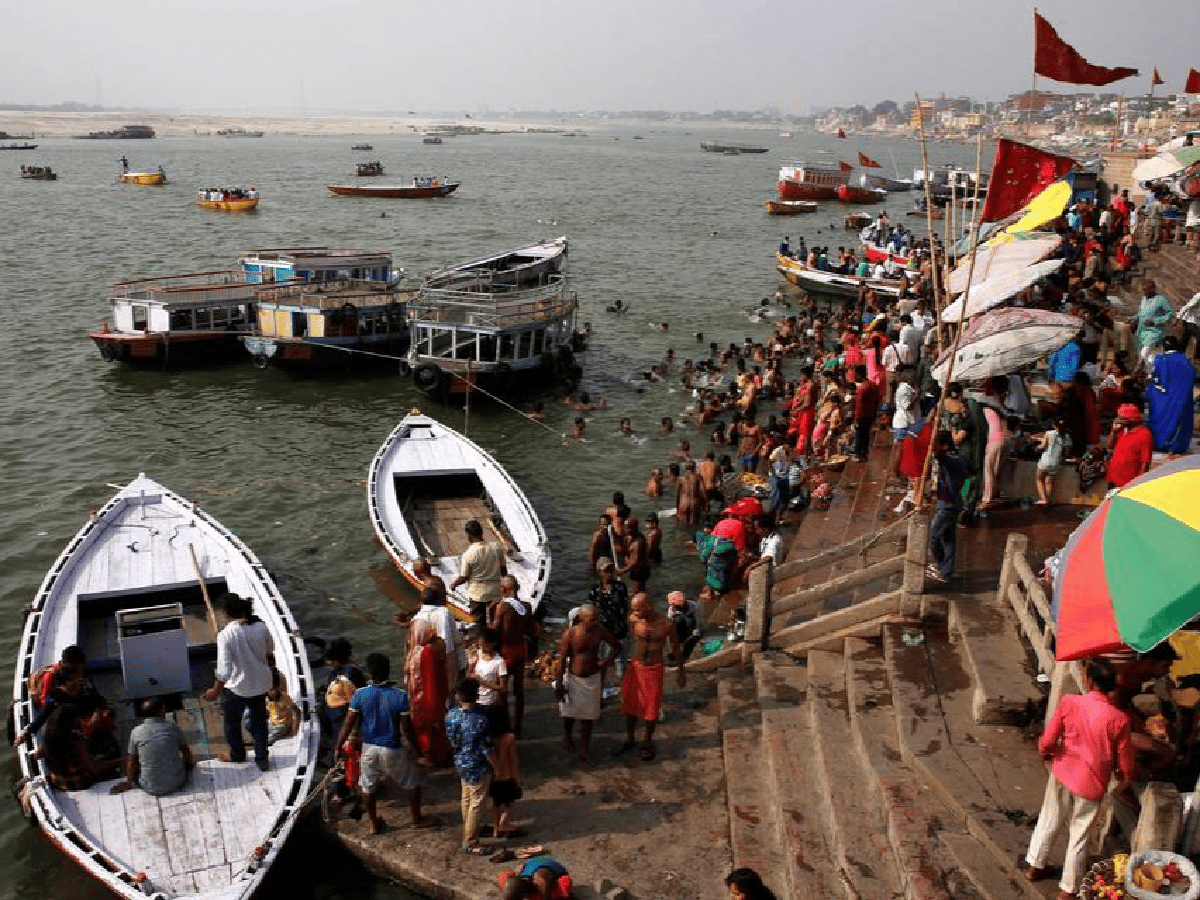Mago indio desaparece en el Ganges en un acto de ilusionismo