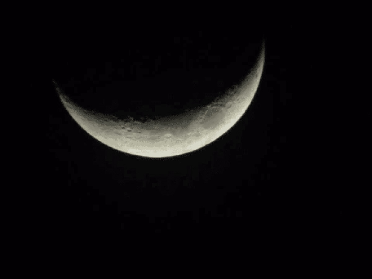 Observatorio de la UTN invita a ver la luna en cuarto creciente en pantalla HD