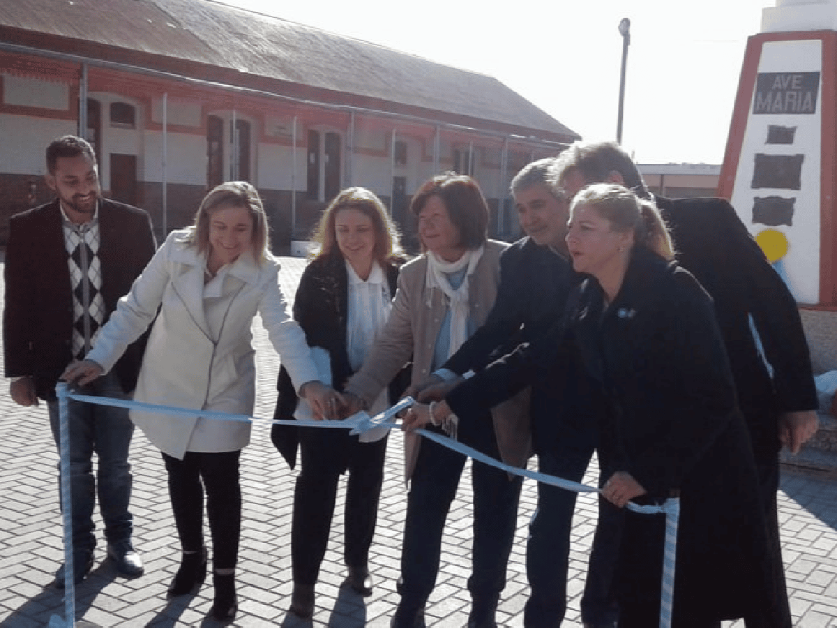 Grahovac inauguró obras en Vignaud, Porteña y Chipión
