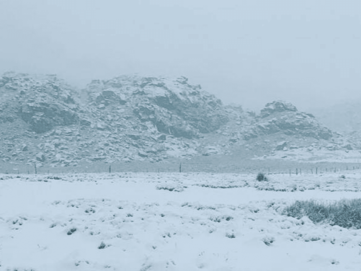 Por la nieve, continúa cerrado el camino de las altas cumbres en Córdoba