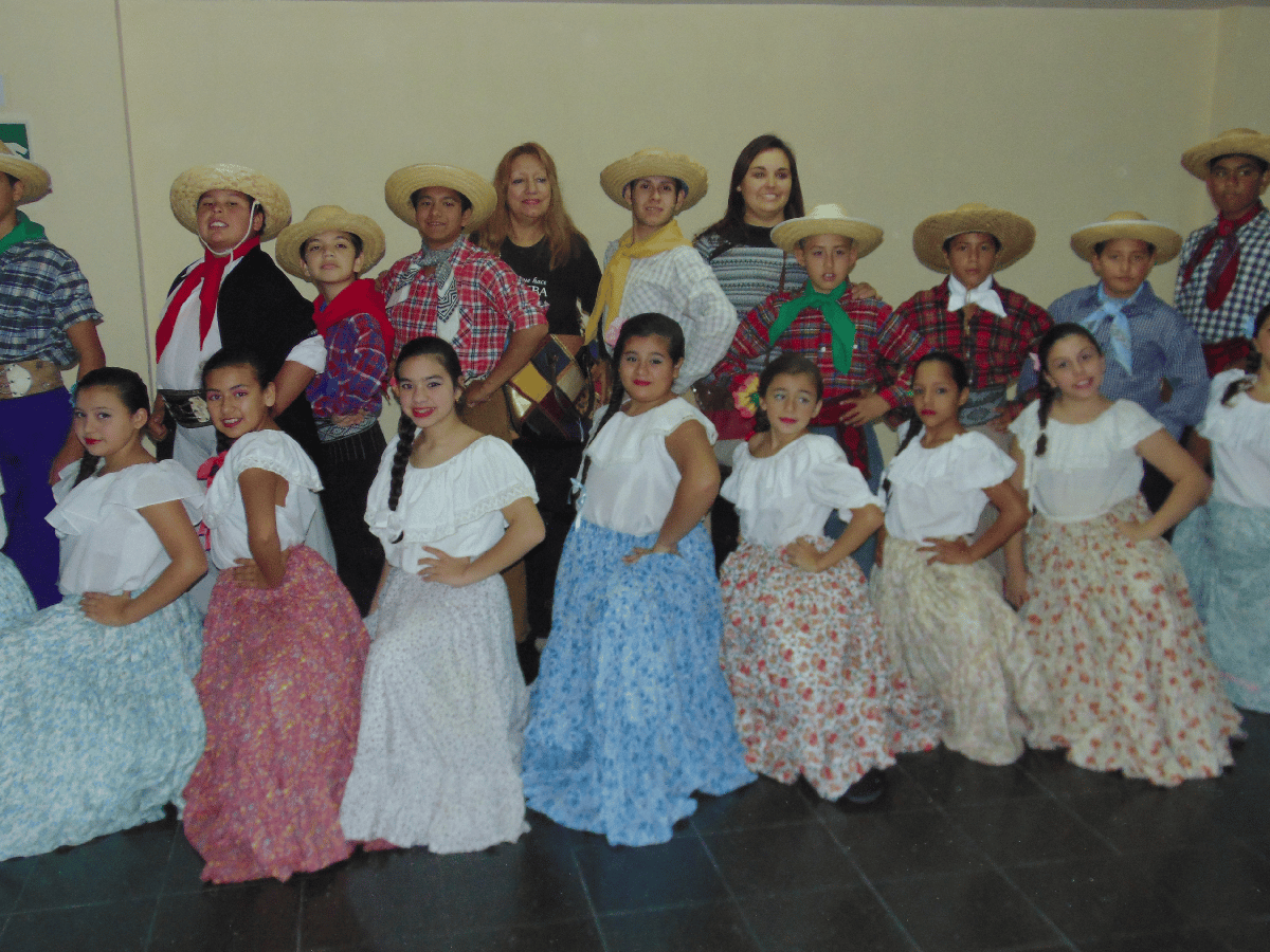 La Escuela Municipal de Danzas Folklóricas tuvo una destacada participación en La Rioja