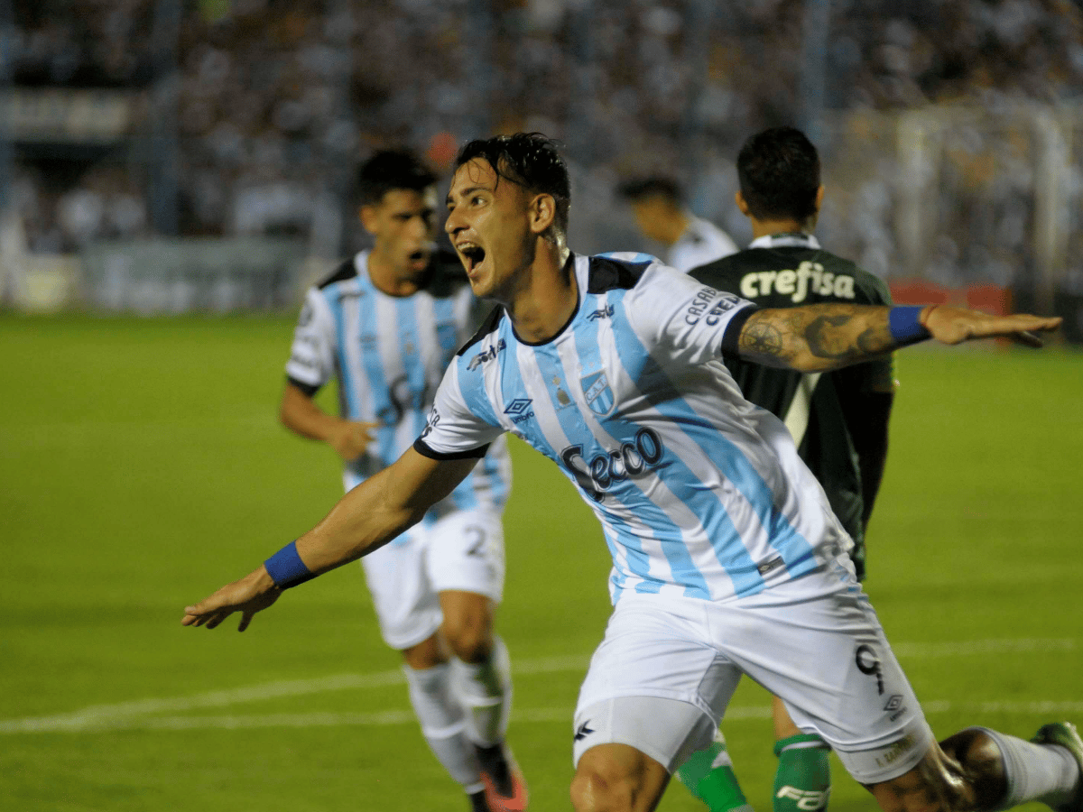 Atlético Tucumán se presenta en Bolivia 