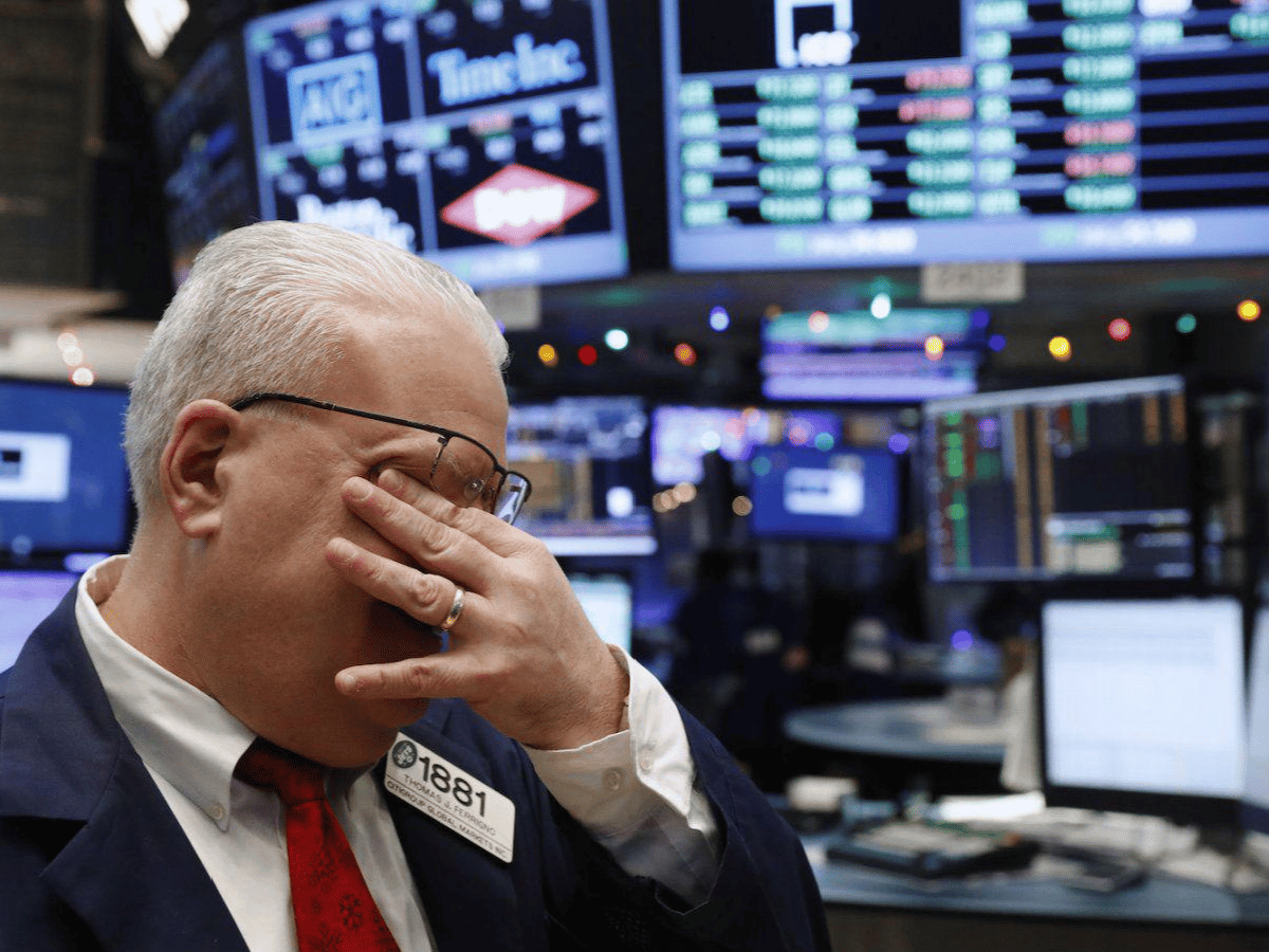  Los bonos y acciones caen con fuerza en Wall Street y el riesgo país vuelve a rozar los 1900 puntos