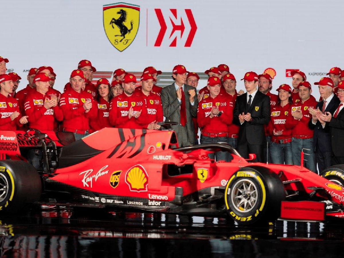 Ferrari presentó el SF90