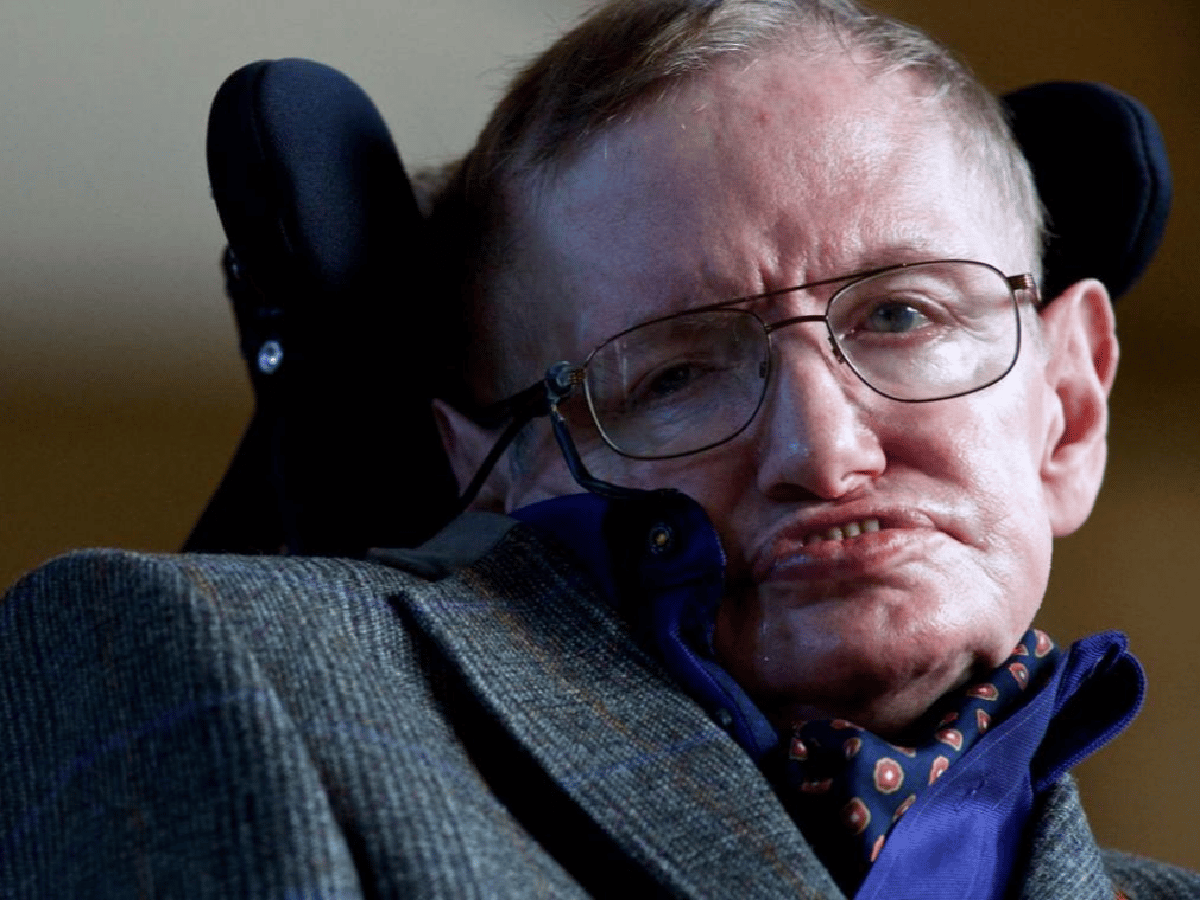 Unas 3000 personas viven en Argentina tienen la enfermedad que padecía Hawking