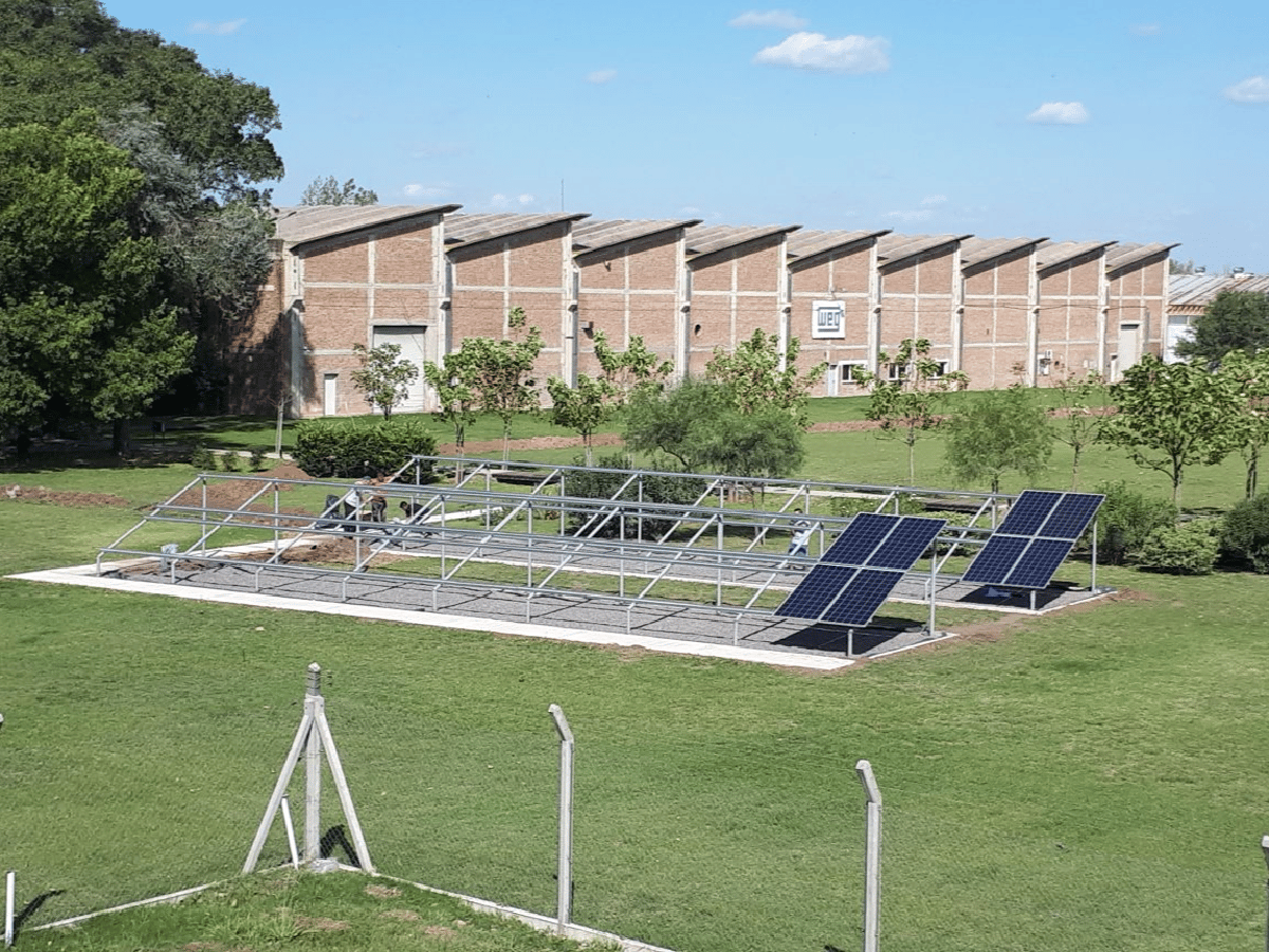 WEG instala paneles solares para tener energía renovable