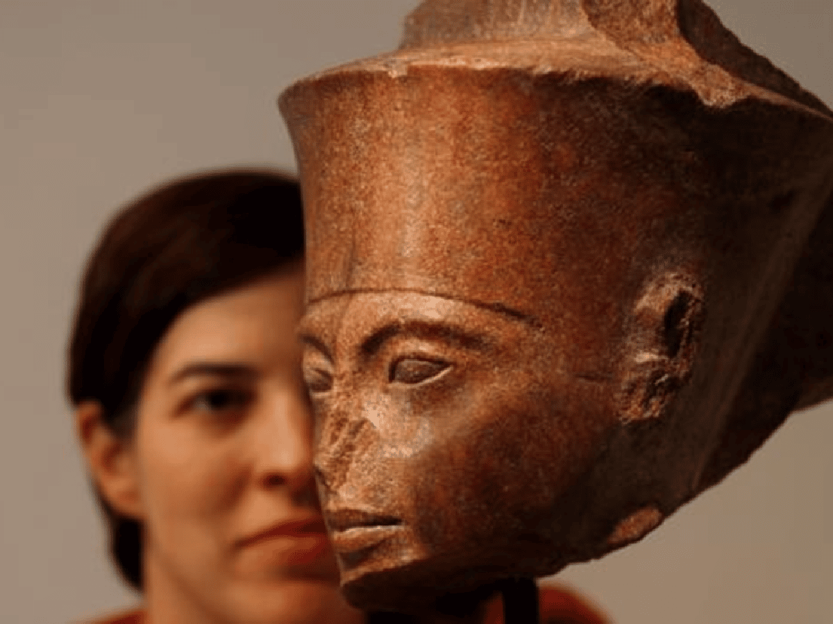 Subastaron en 6 millones de dólares busto de Tutankamón 
