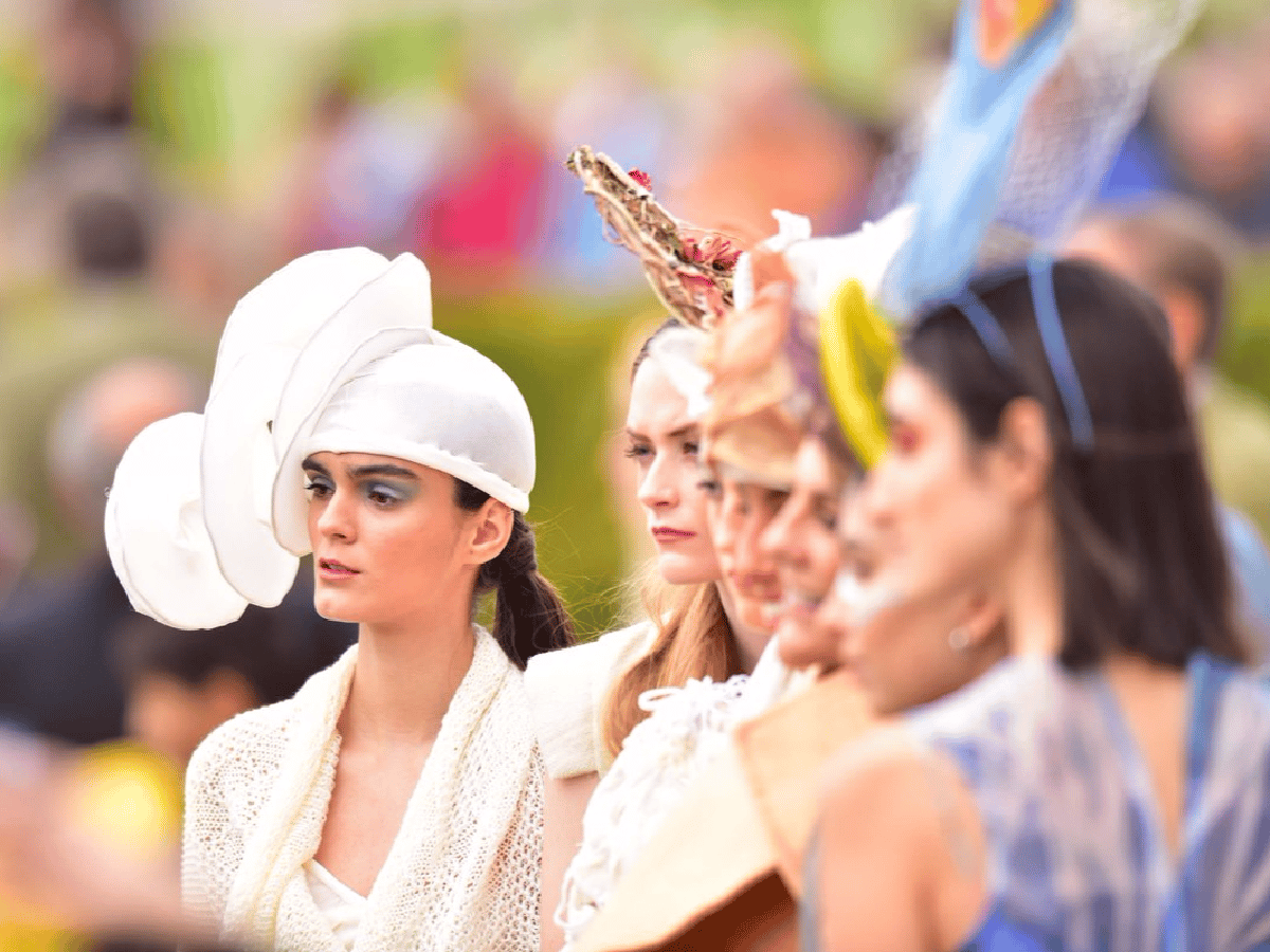 El Hipódromo de Palermo se viste de moda con desfiles, feria de emprendedores y un show de sombreros