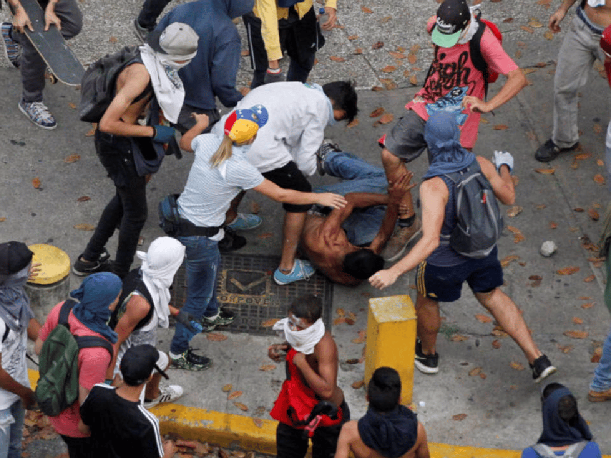 Ya son 16 los muertos por los disturbios en Venezuela   