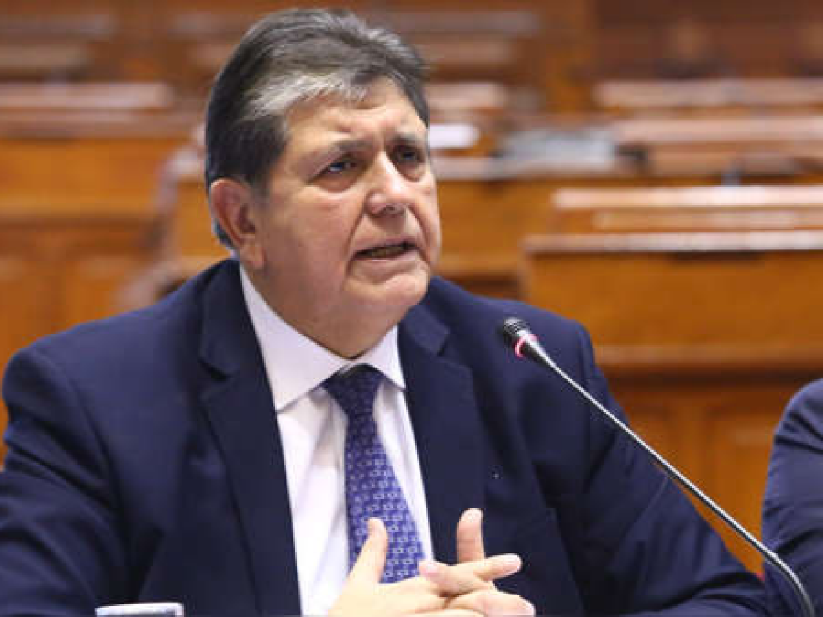 El expresidente peruano Alan García se pegó un disparo en la cabeza cuando fueron a detenerlo por una orden judicial