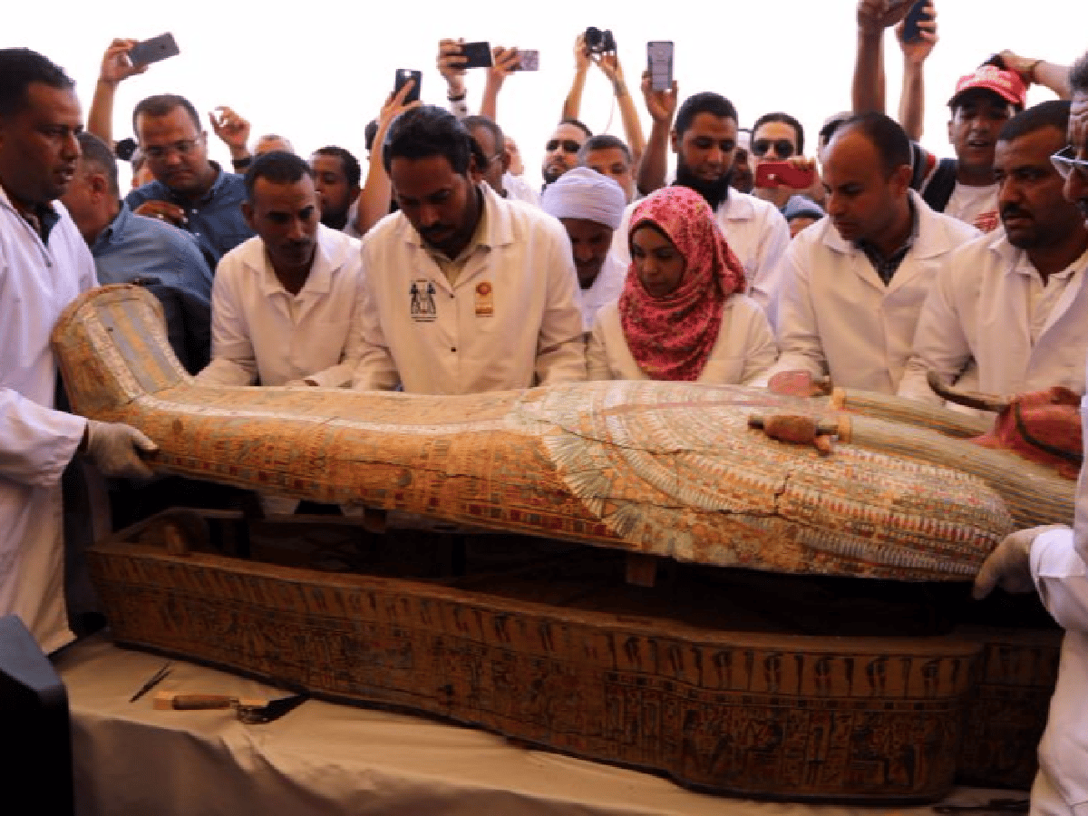 Egipto presentó los 30 sarcófagos con más de 3.000 años hallados en el Valle de los Reyes