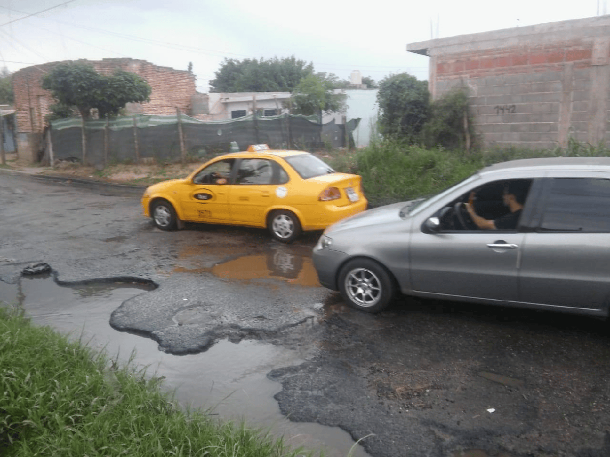 Córdoba: Aprovechan los baches para robar a automovilistas